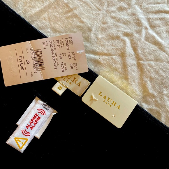 Brand new black and gold pants! Perfect for the holidays! - Picture 2 of 6